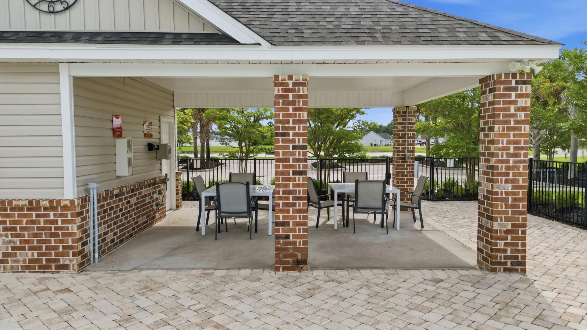 523 Trafalgar Ct. Photo 40