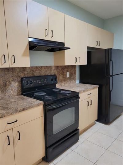3569 Forest Hill Boulevard, Unit 117, Palm Springs, FL 33406 Photo