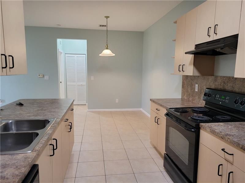 3569 Forest Hill Boulevard, Unit 117, Palm Springs, FL 33406 Photo
