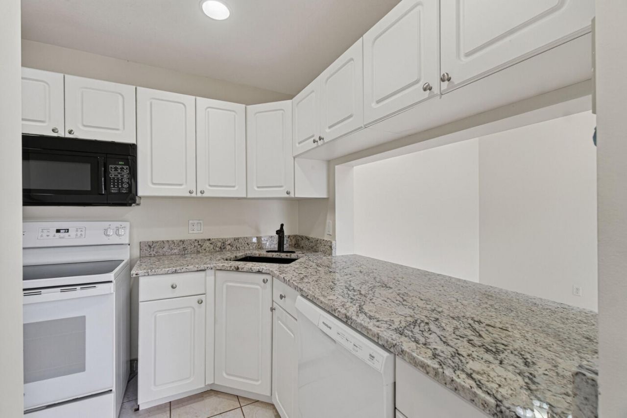 627 Sea Pine Way, Unit A3, Greenacres, FL 33415 Photo