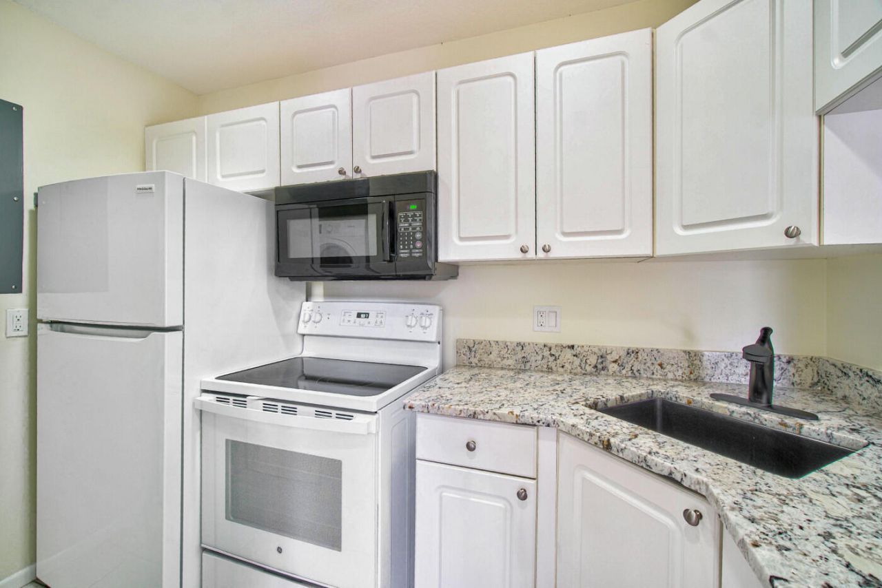 627 Sea Pine Way, Unit A3, Greenacres, FL 33415 Photo