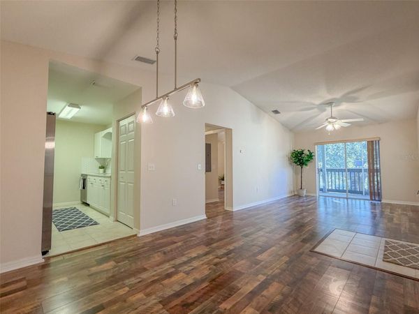2085 ISLE ROYALE COURT SE, Unit 284, WINTER HAVEN, FL 33880