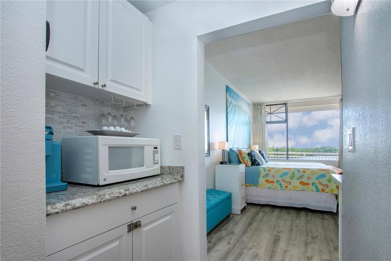 611 Destiny Drive , Unit 403, Ruskin, FL 33570 Photo