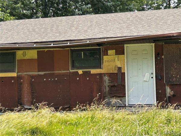 10609 Spring Garden Drive, St Louis, MO 63137