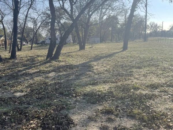 1075 Clear Lake Loop, Poteet, TX 78065
