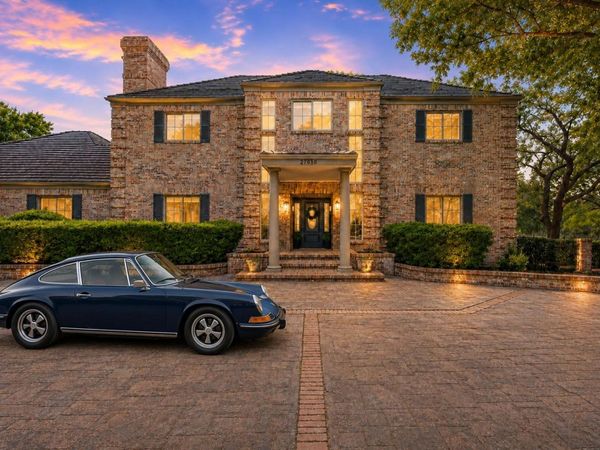 27030 Masters PKWY, Spicewood, TX 78669