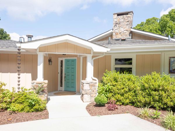 6460 Solitude Drive, Chattanooga, TN 37416
