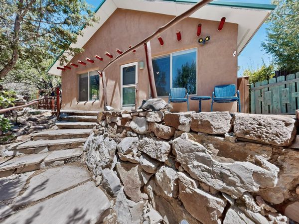 21 Ojitos Place, Jemez Springs, NM 87025