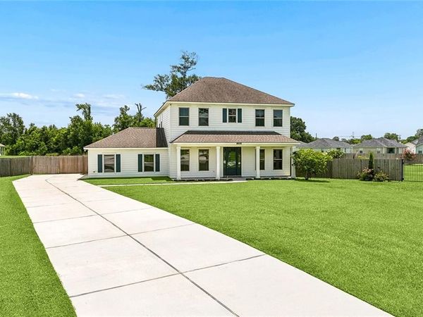 9505 E KAYLA Lane, Westwego, LA 70094