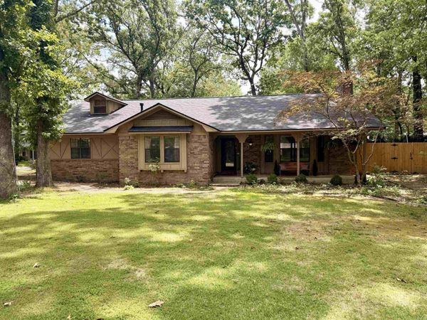 1330 Salem Road, Conway, AR 72034