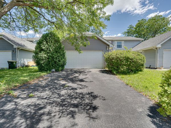 1320 ANDOVER Drive , Aurora, IL 60504