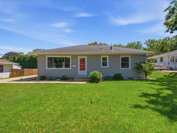 1223 Maxine Avenue, Waterloo, IA 50701