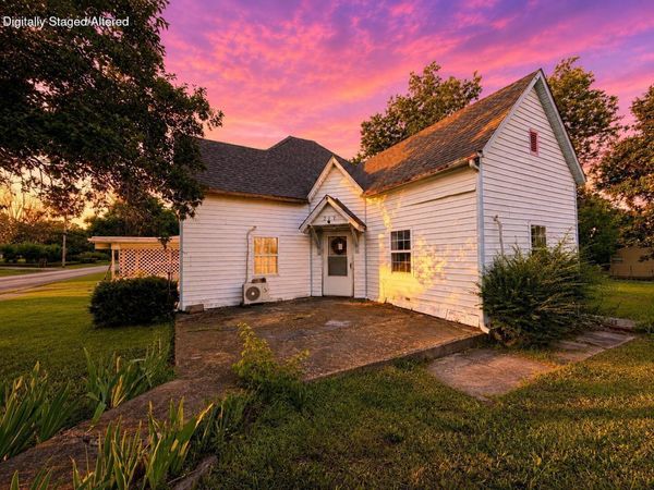 207 Broadway Street , Alton, MO 65606