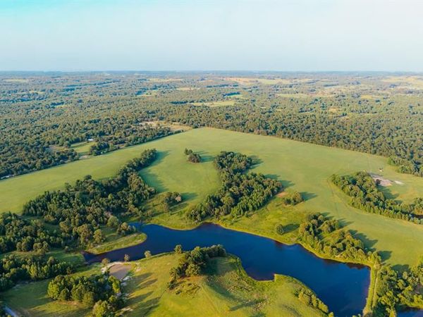 1040 County Road 3590 , Winnsboro, TX 75494