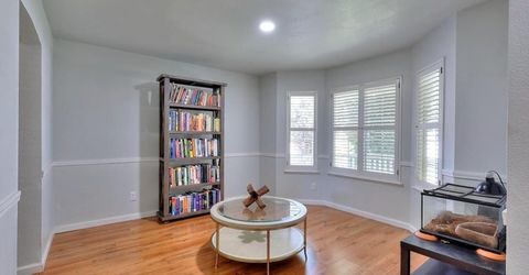 5659 W Menlo Ave, Fresno, CA 93722 Photo