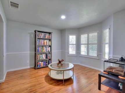 5659 W Menlo Ave, Fresno, CA 93722 Photo