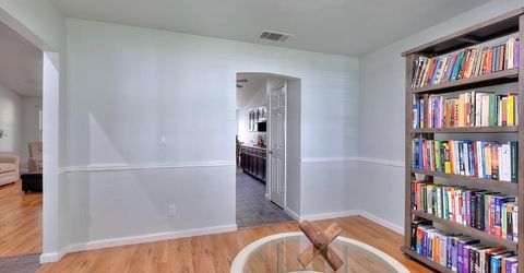 5659 W Menlo Ave, Fresno, CA 93722 Photo