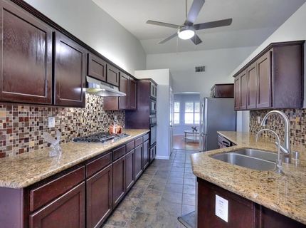 5659 W Menlo Ave, Fresno, CA 93722 Photo