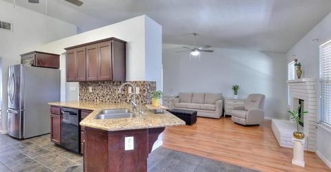 5659 W Menlo Ave, Fresno, CA 93722 Photo