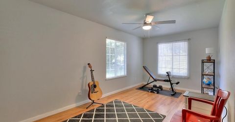 5659 W Menlo Ave, Fresno, CA 93722 Photo