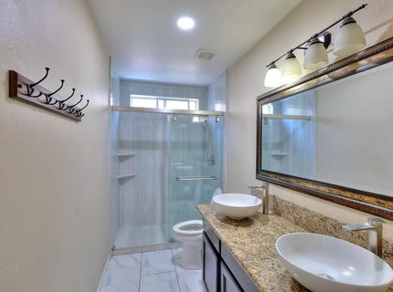 5659 W Menlo Ave, Fresno, CA 93722 Photo