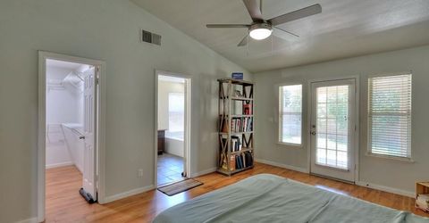 5659 W Menlo Ave, Fresno, CA 93722 Photo