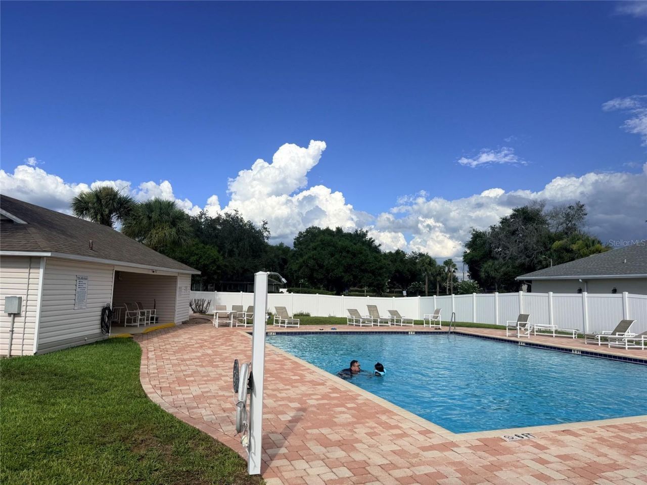 1628 Tropical Court, Tavares, FL 32778 Photo