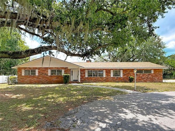 1112 CABALLO ROAD , LEESBURG, FL 34748