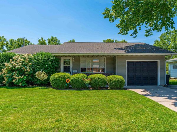 120 Northville Drive, Lincoln, IL 62656