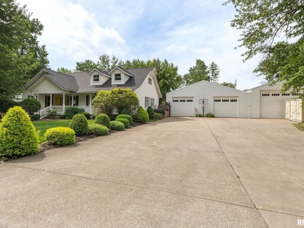 412 Mine B Road, Herrin, IL 62948