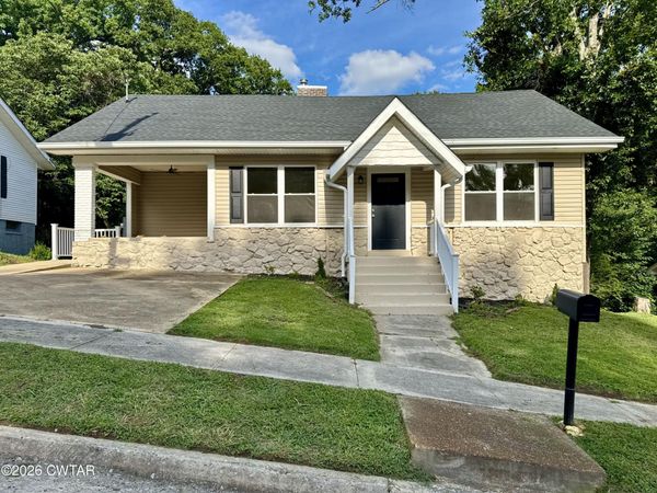 530 Elm Avenue , Dyersburg, TN 38024