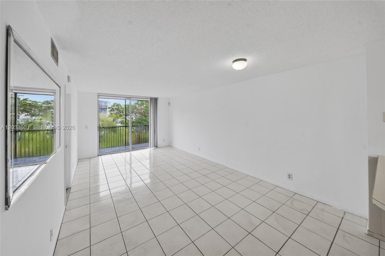 8750 N Sherman Cir, Unit 305, Miramar, FL 33025 Photo
