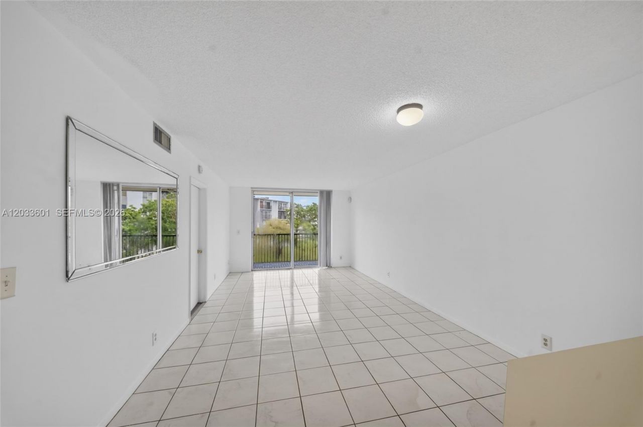 8750 N Sherman Cir, Unit 305, Miramar, FL 33025 Photo
