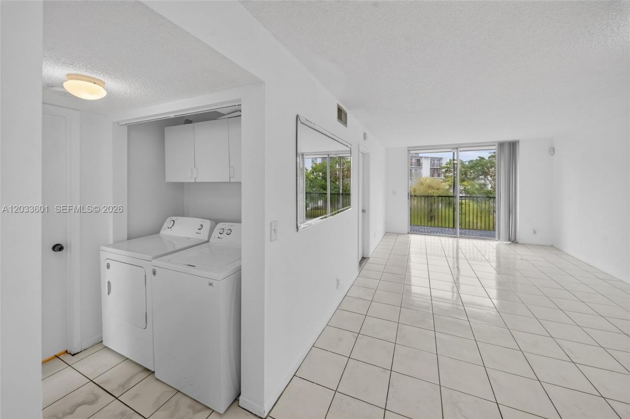 8750 N Sherman Cir, Unit 305, Miramar, FL 33025 Photo
