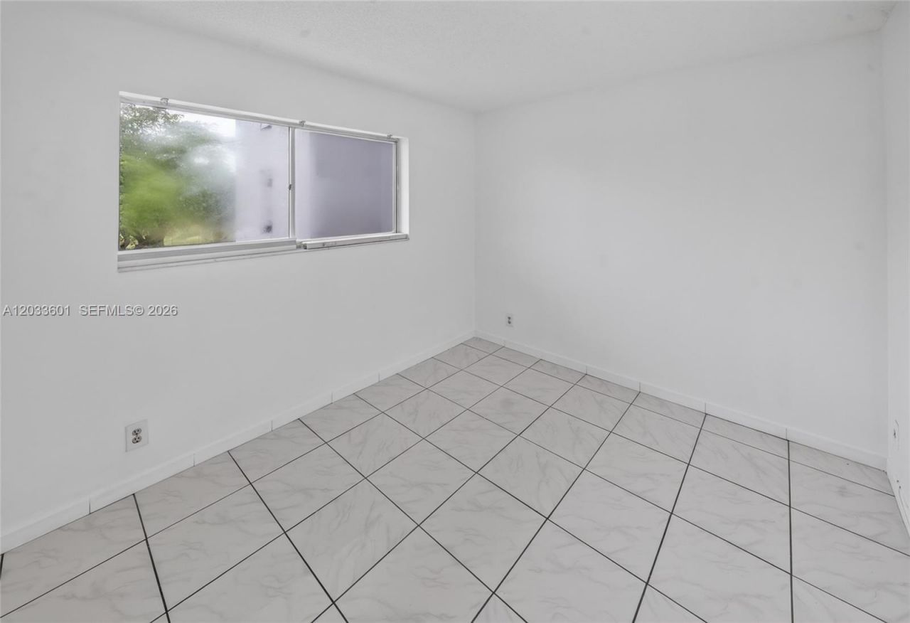 8750 N Sherman Cir, Unit 305, Miramar, FL 33025 Photo
