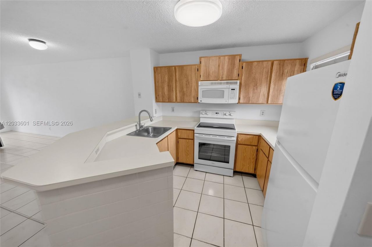 8750 N Sherman Cir, Unit 305, Miramar, FL 33025 Photo