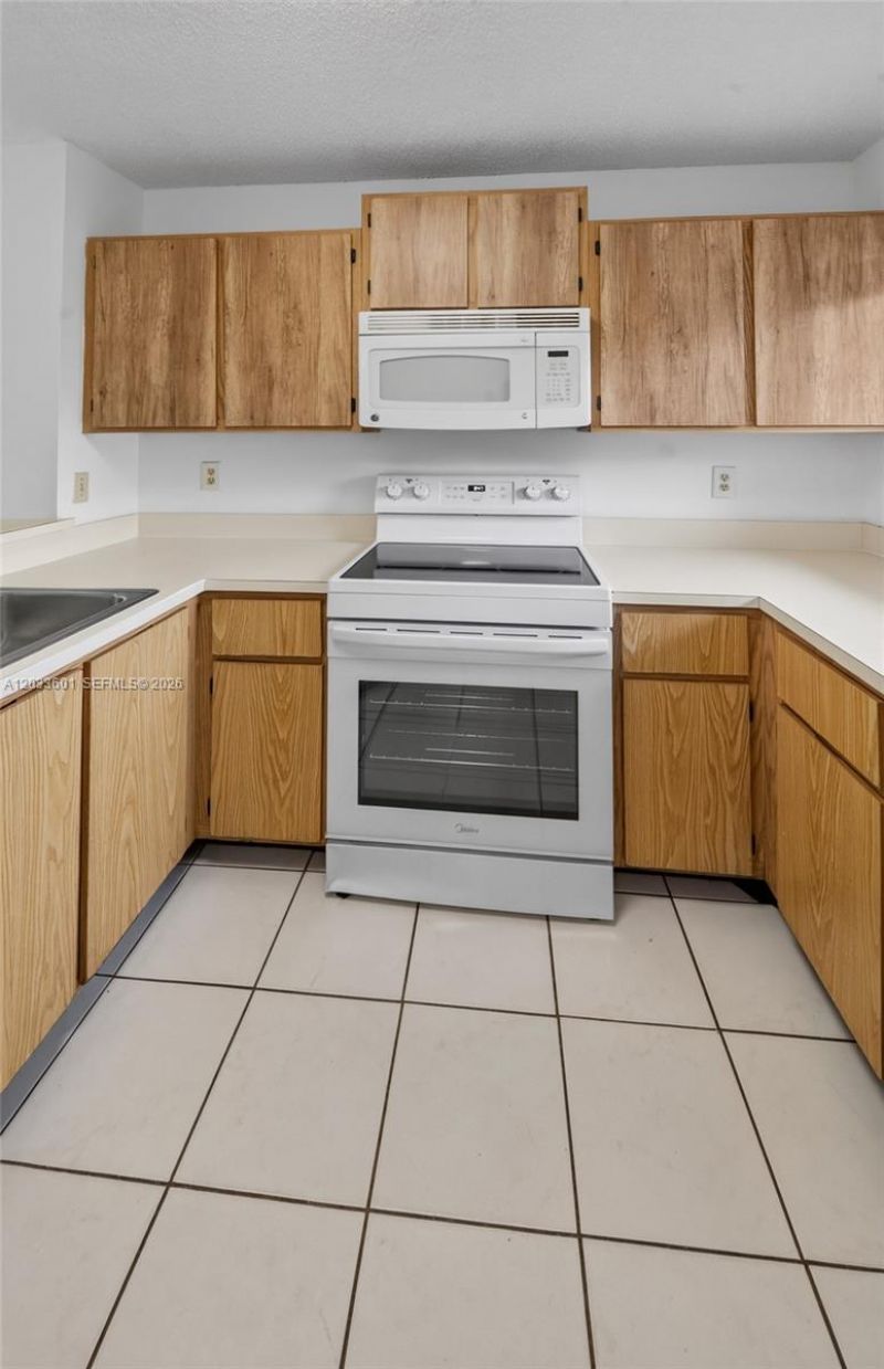 8750 N Sherman Cir, Unit 305, Miramar, FL 33025 Photo