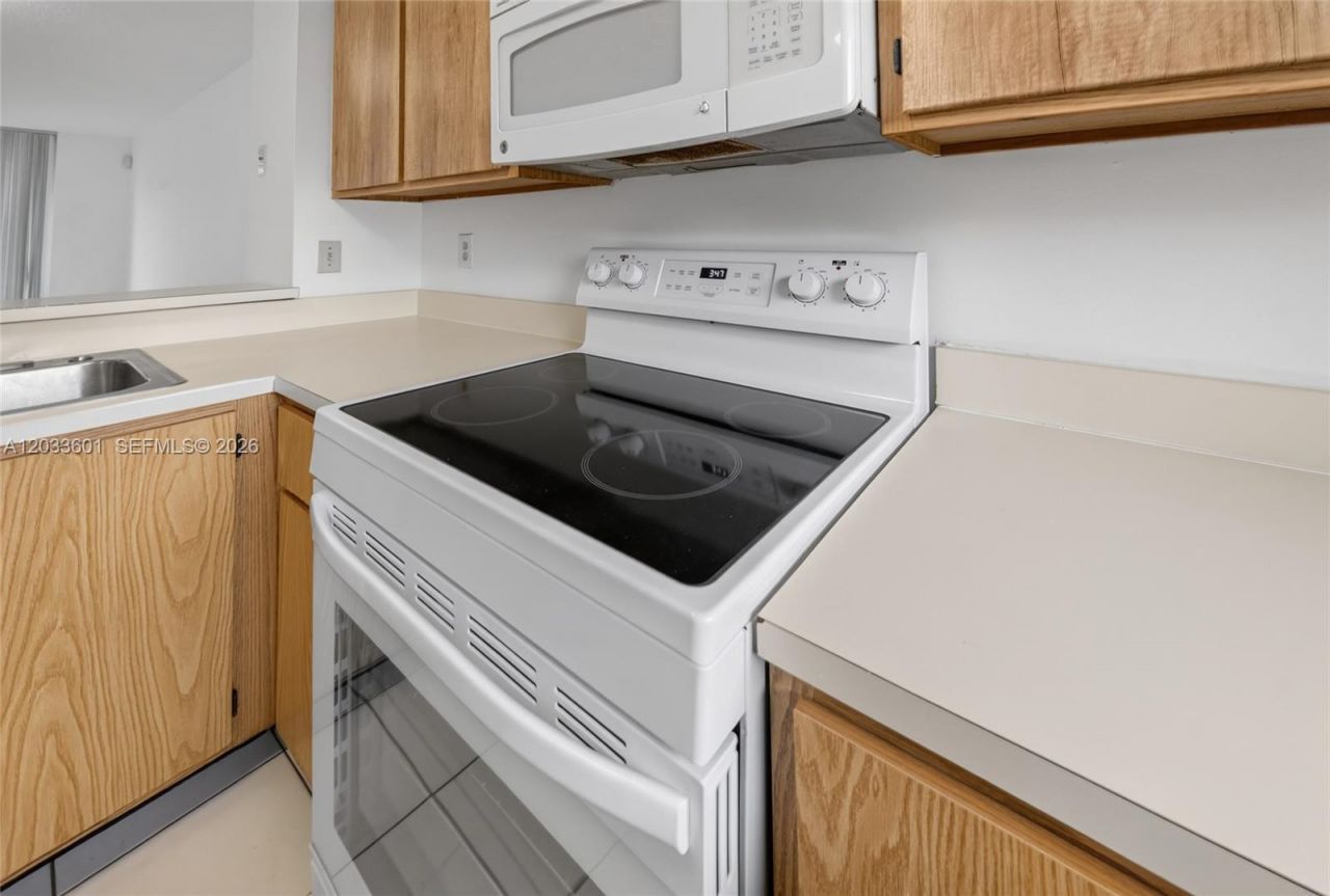 8750 N Sherman Cir, Unit 305, Miramar, FL 33025 Photo