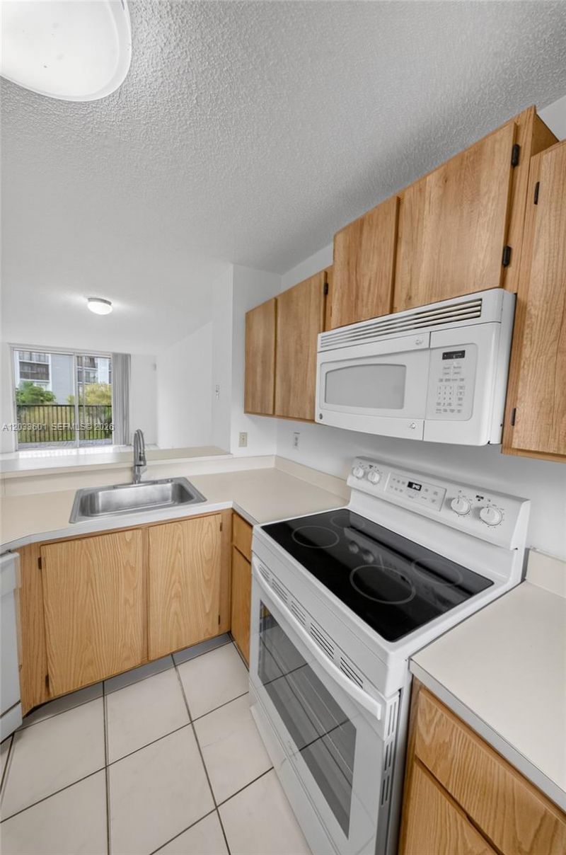 8750 N Sherman Cir, Unit 305, Miramar, FL 33025 Photo