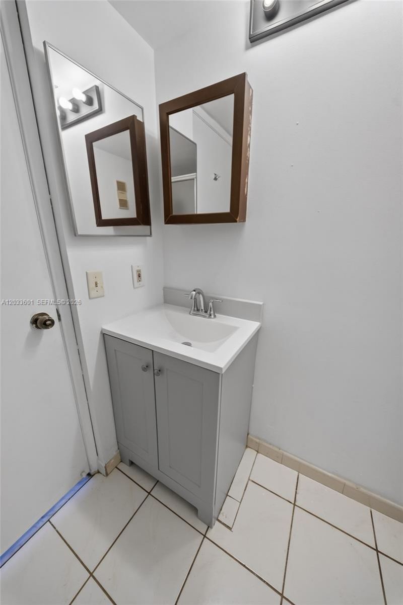8750 N Sherman Cir, Unit 305, Miramar, FL 33025 Photo
