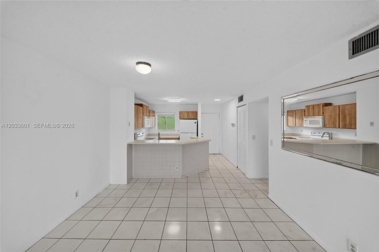 8750 N Sherman Cir, Unit 305, Miramar, FL 33025 Photo