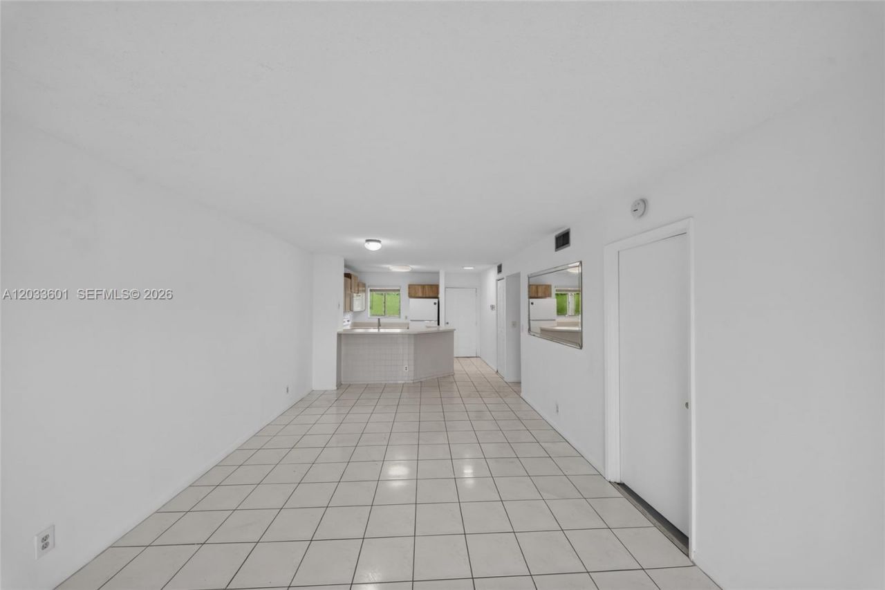 8750 N Sherman Cir, Unit 305, Miramar, FL 33025 Photo