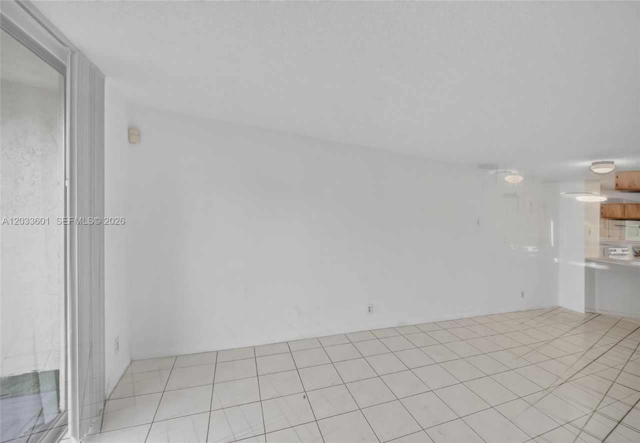 8750 N Sherman Cir, Unit 305, Miramar, FL 33025 Photo