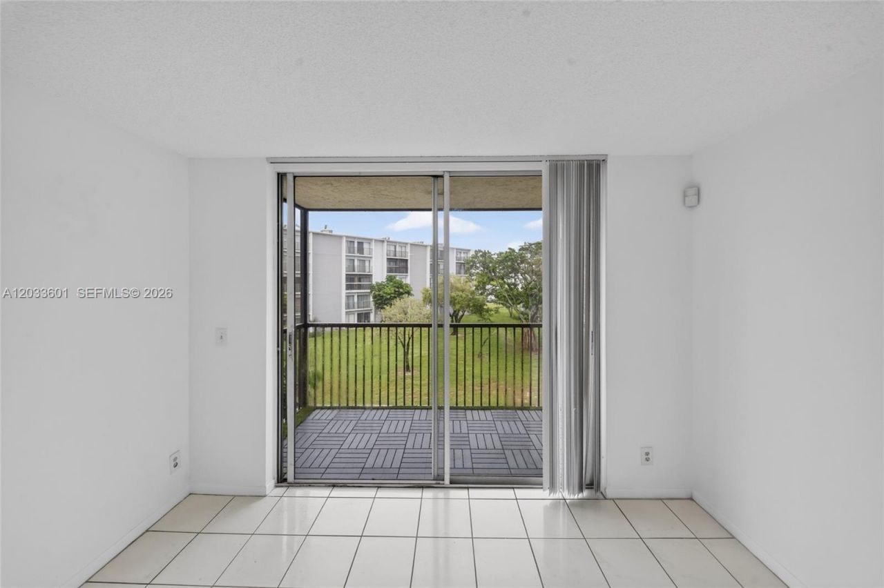 8750 N Sherman Cir, Unit 305, Miramar, FL 33025 Photo