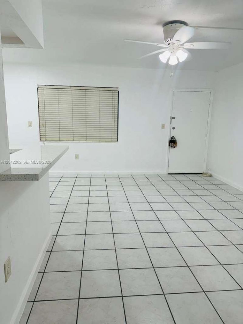 1230 W 54th St, Unit 202A, Hialeah, FL 33012 Photo