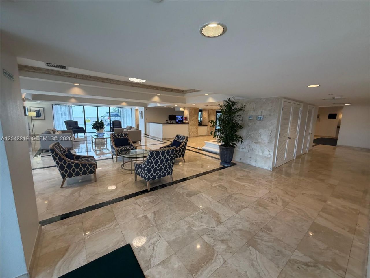 2625 Collins Ave , Unit 420, Miami Beach, FL 33140 Photo