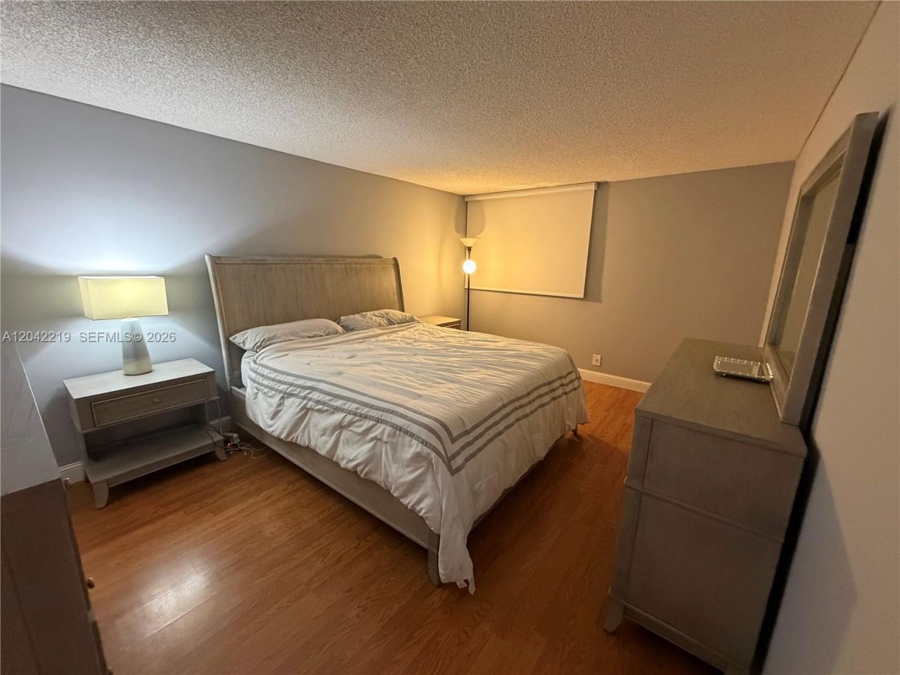 2625 Collins Ave , Unit 420, Miami Beach, FL 33140 Photo
