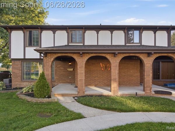 11606 Meadow Lane Drive, Macomb Twp, MI 48093