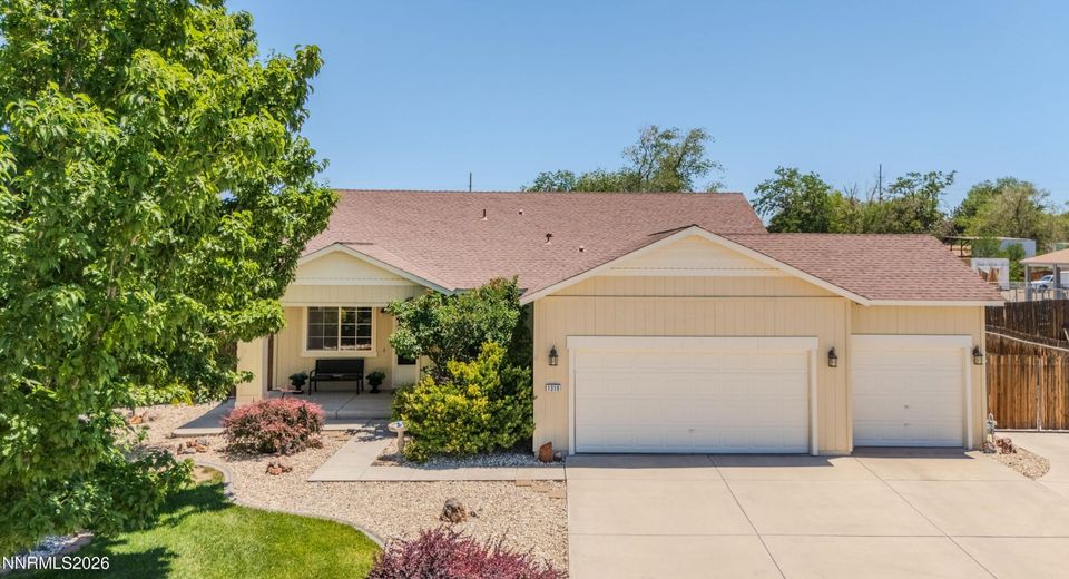 1319 Winnies Lane, Fernley, NV 89408 Photo