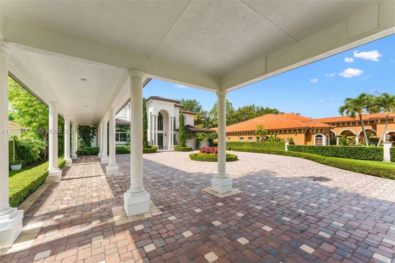 13470 SW 32nd St , Miami, FL 33175 Photo